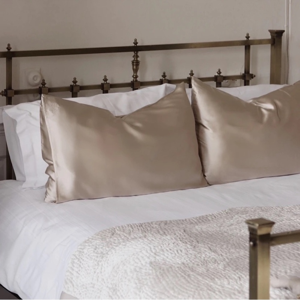 Privé Silk Pillowcase Slip